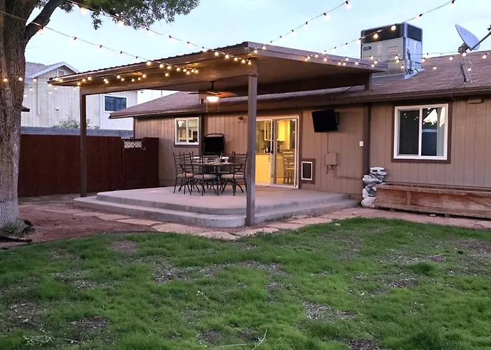 Holiday home Backyard, Boat Parking, Coffee Bar *